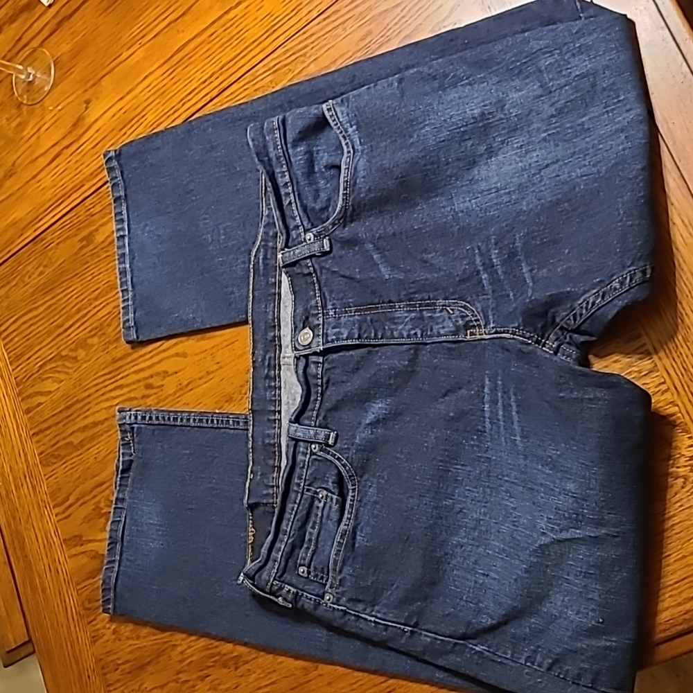 LIKE New Levi Strauss 514